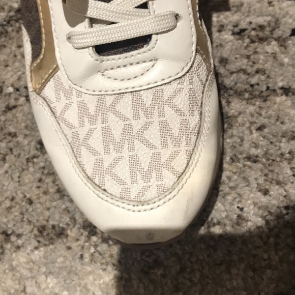 Micheal Kors Shoes - Picture 9 of 11